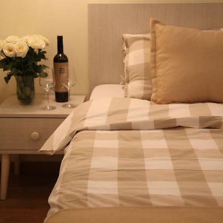 Bed&Breakfast Kod Smilje Belgrad Zimmer foto